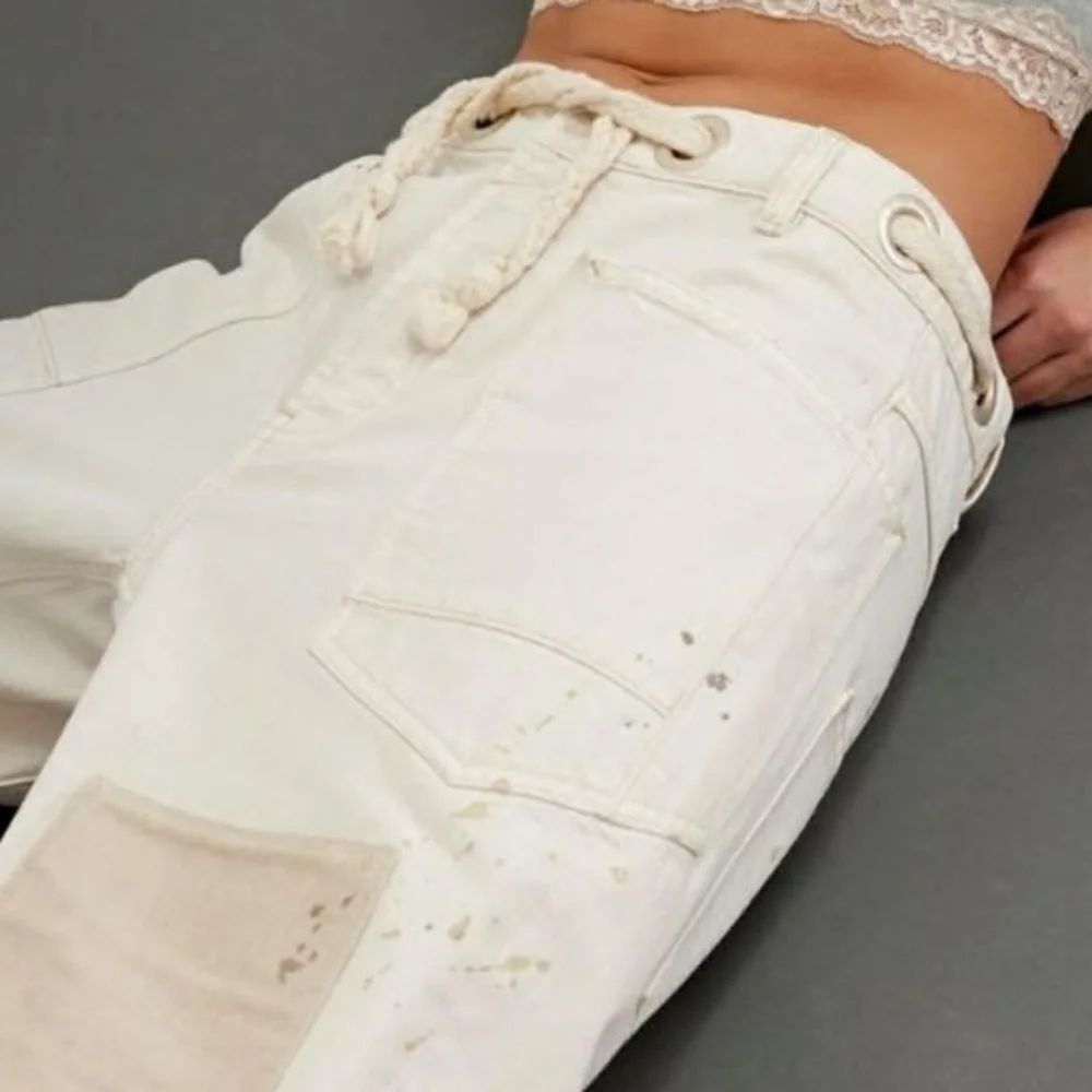 We The Free Moxie Low Slung Barrels, Off White, NWT ..Retail 148 Size 32